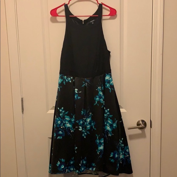 Floral Print Mock Neck Hi Lo Dress - Picture 2 of 7